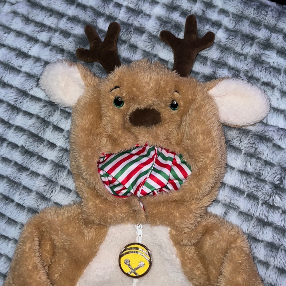 EUC Baby FAO Schwarz Reindeer costume outfit 3-6 months